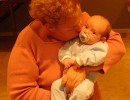 051203 dash mom kissing crop